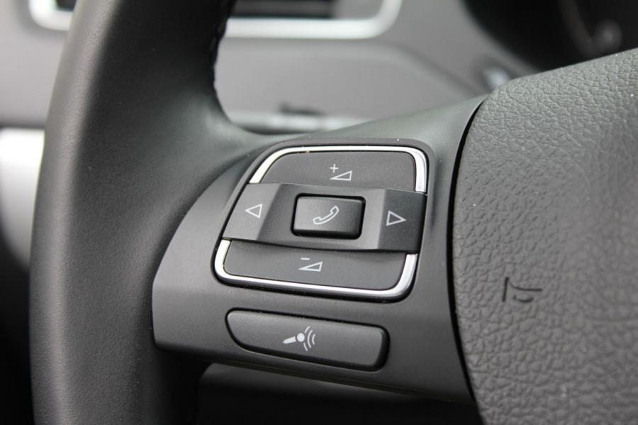  Volkswagen Jetta TDi 2011 года  (фото 81 из 120)